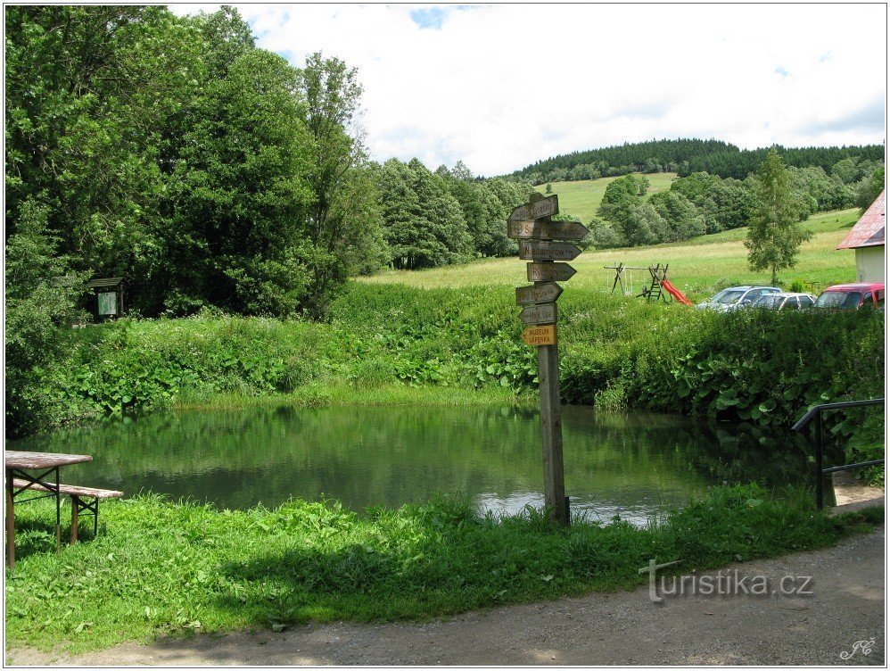 Tourist crossroads of Horní Albeřice