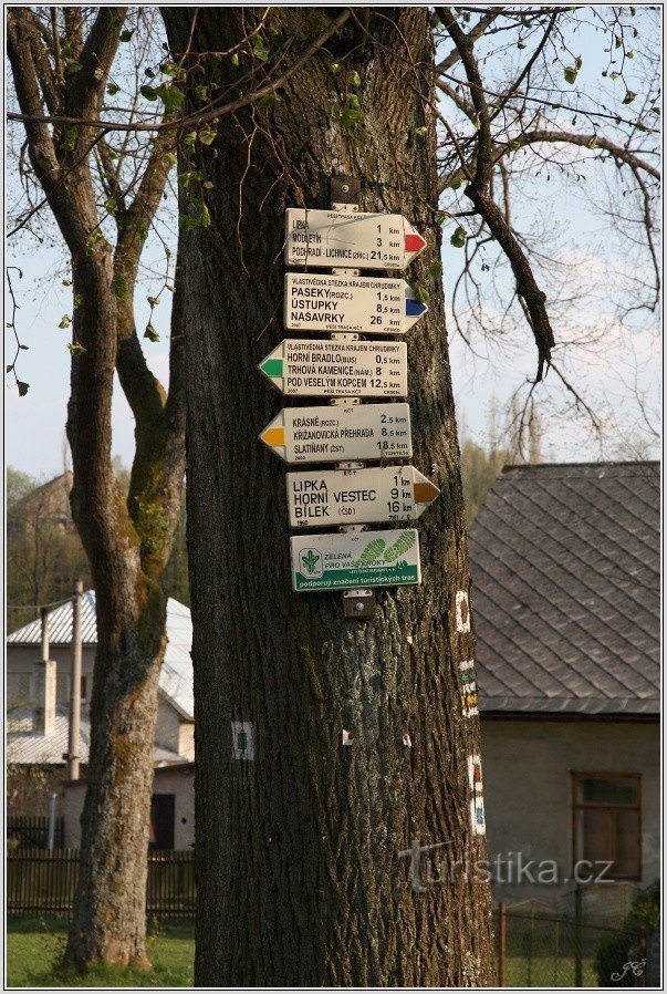 Toeristisch kruispunt Horní Bradlo