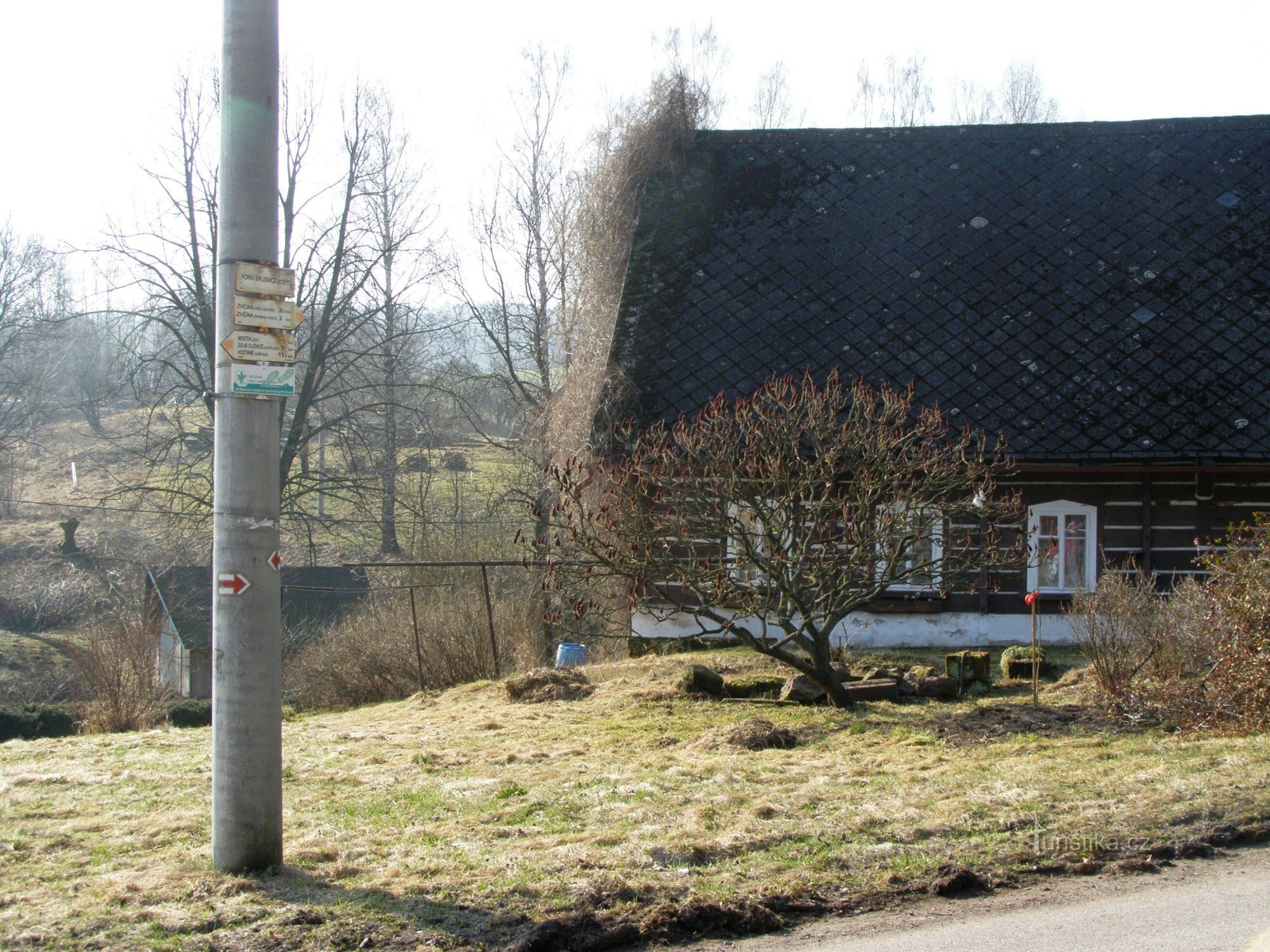 turistické rozcestí Horní Brusnice