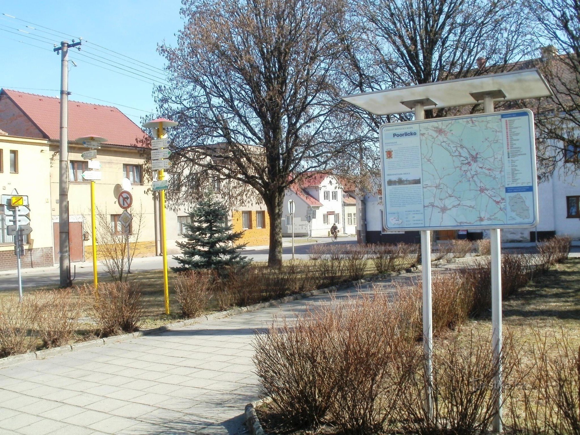 toeristisch kruispunt Horní Jelení - náměstí