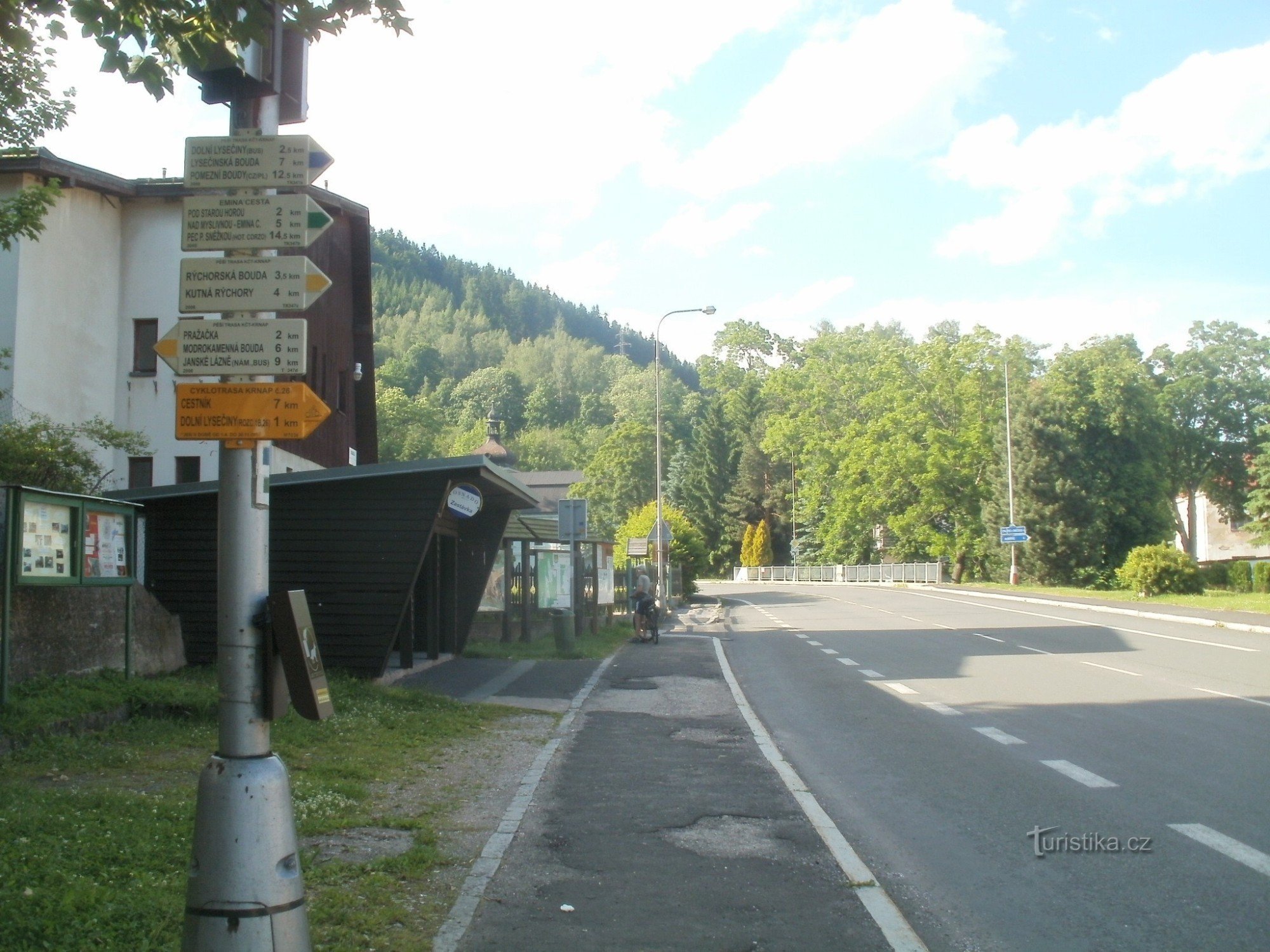 encruzilhada turística Horní Maršov - ônibus