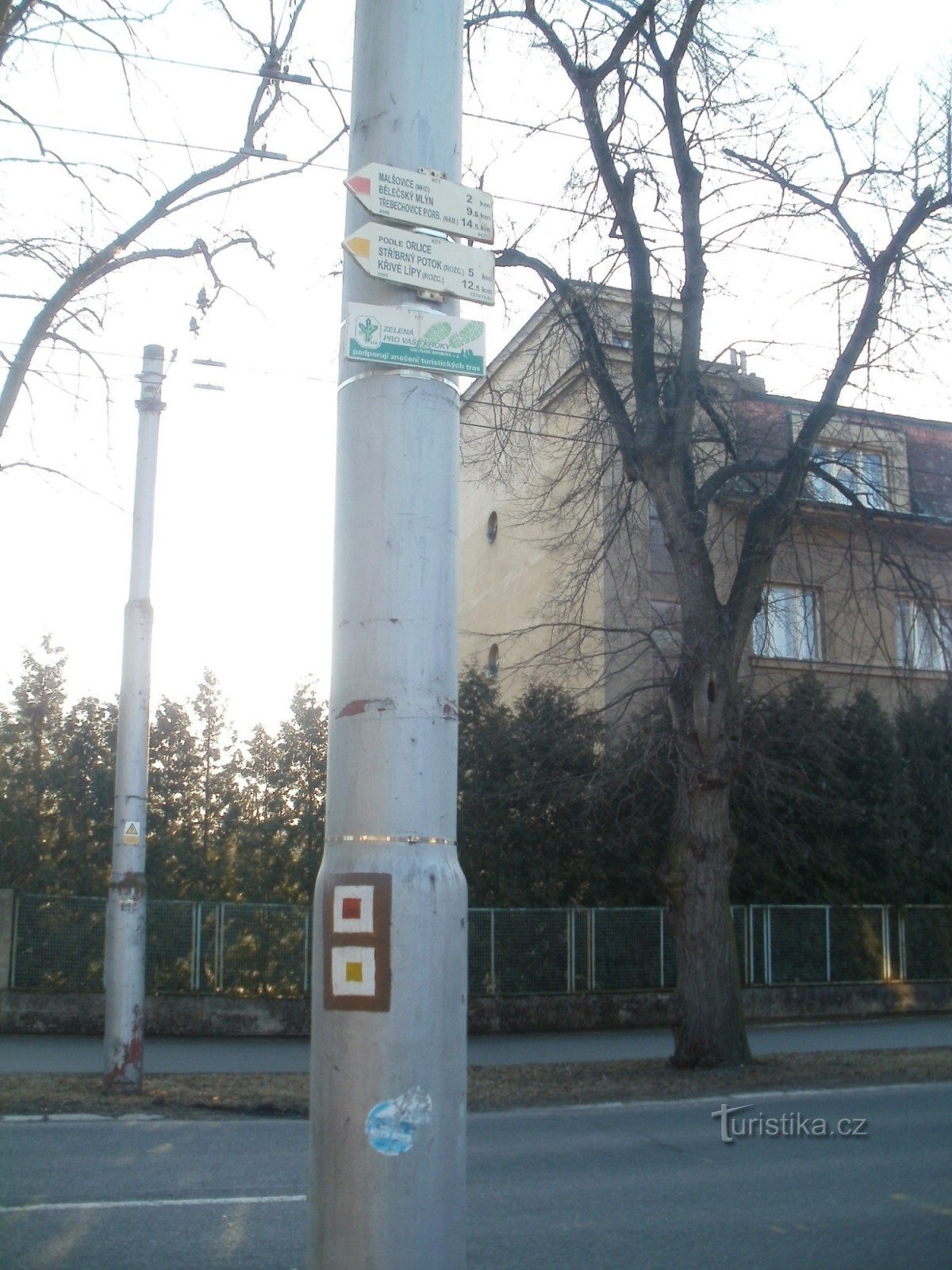 encruzilhada turística Hradec Králové - antigo hospital