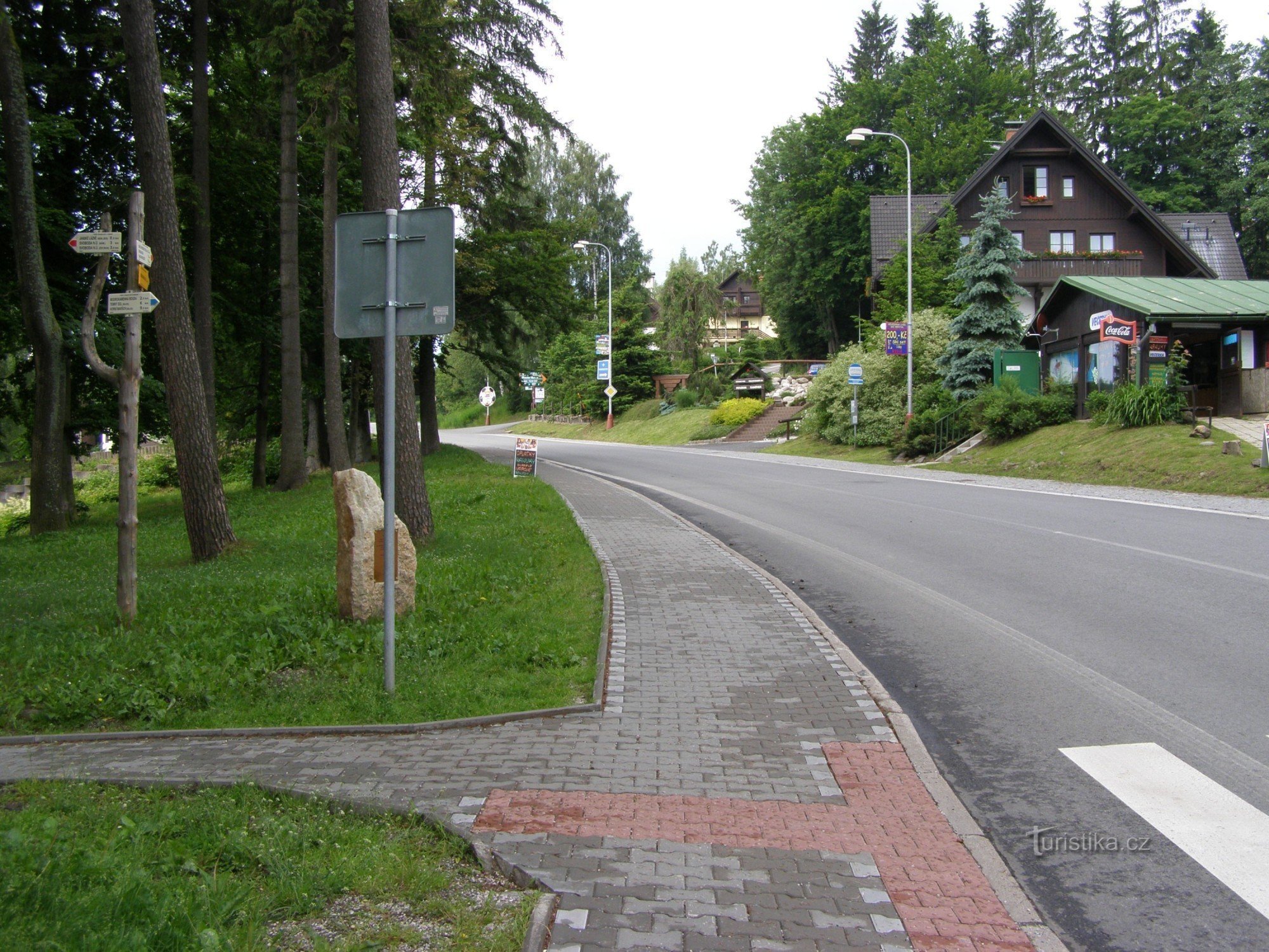 Encrucijada turística de Janské Lázně - cerca del hotel Lesní dům