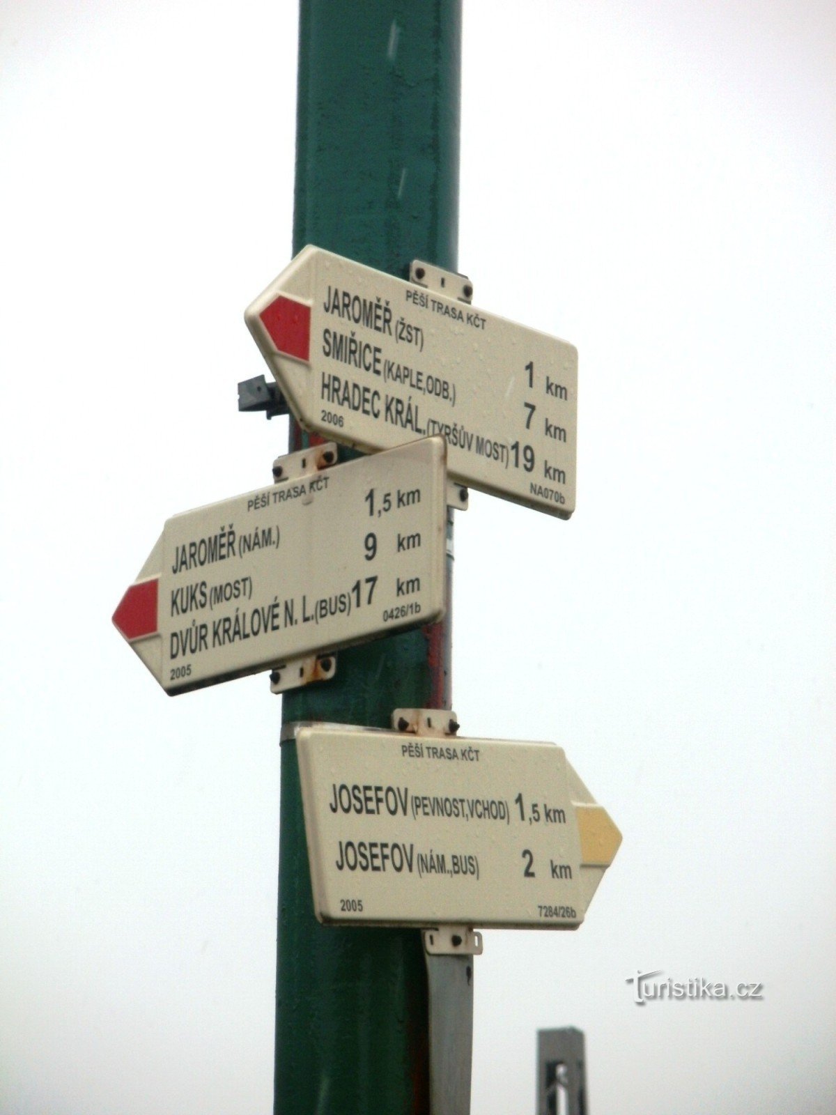 turisztikai útkereszteződés Jaroměř - a vasúti átjárónál