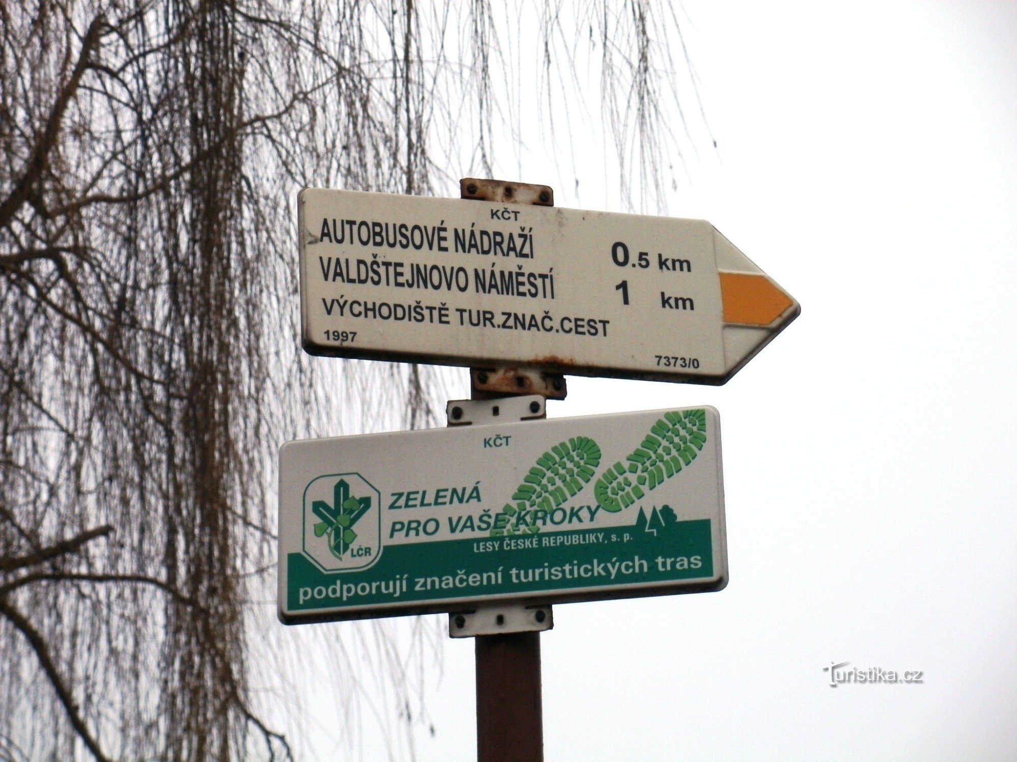 turistkorsning Jičín - järnvägsstation