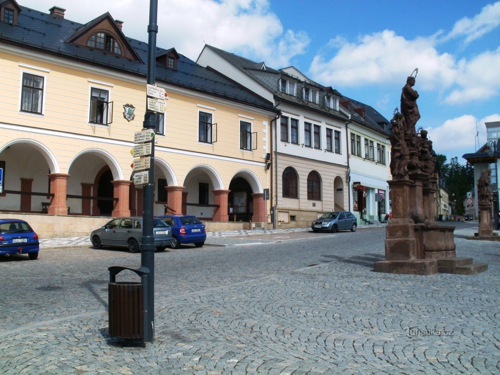 turisti risteys Jilemnice - Masarykovo náměstí