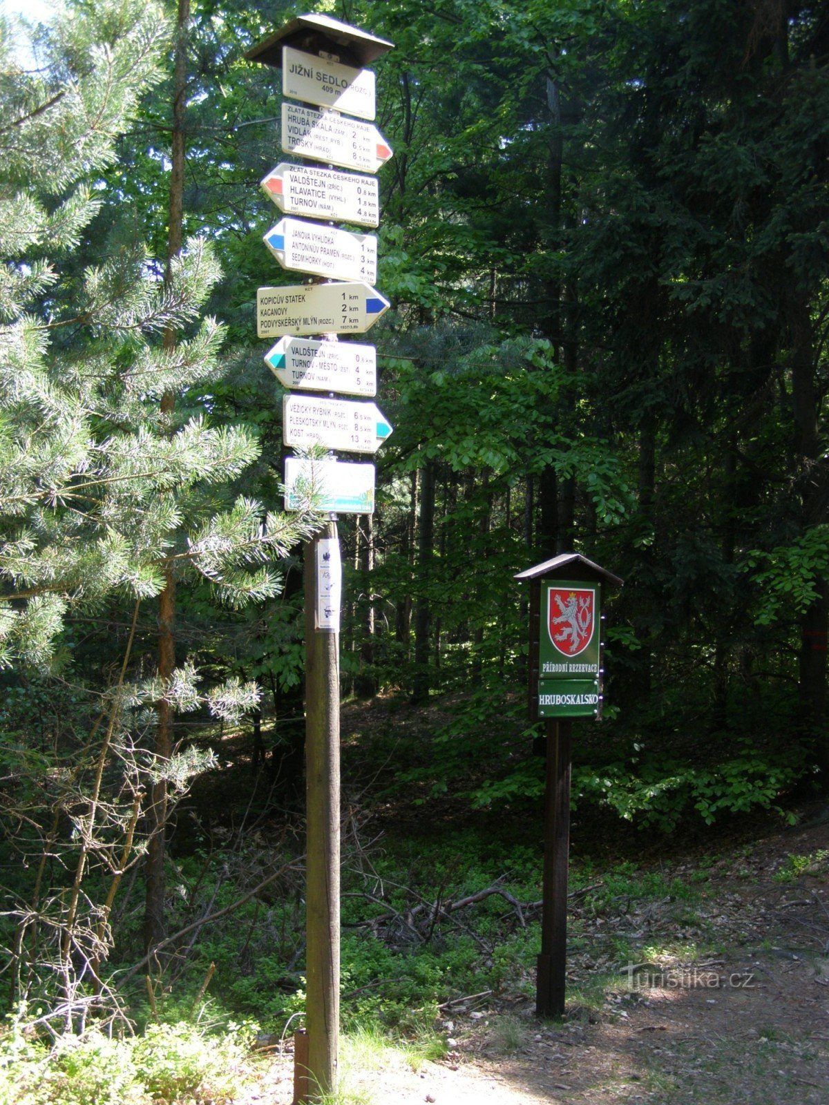 tourist crossroads Jižní sedlo