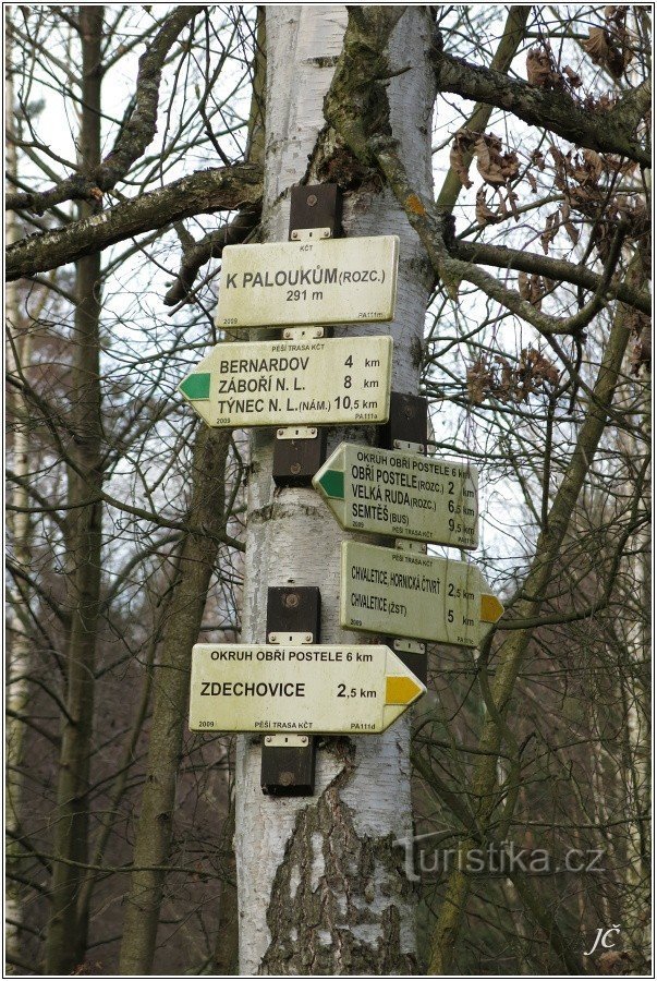 Tourist crossroads K Paloukům