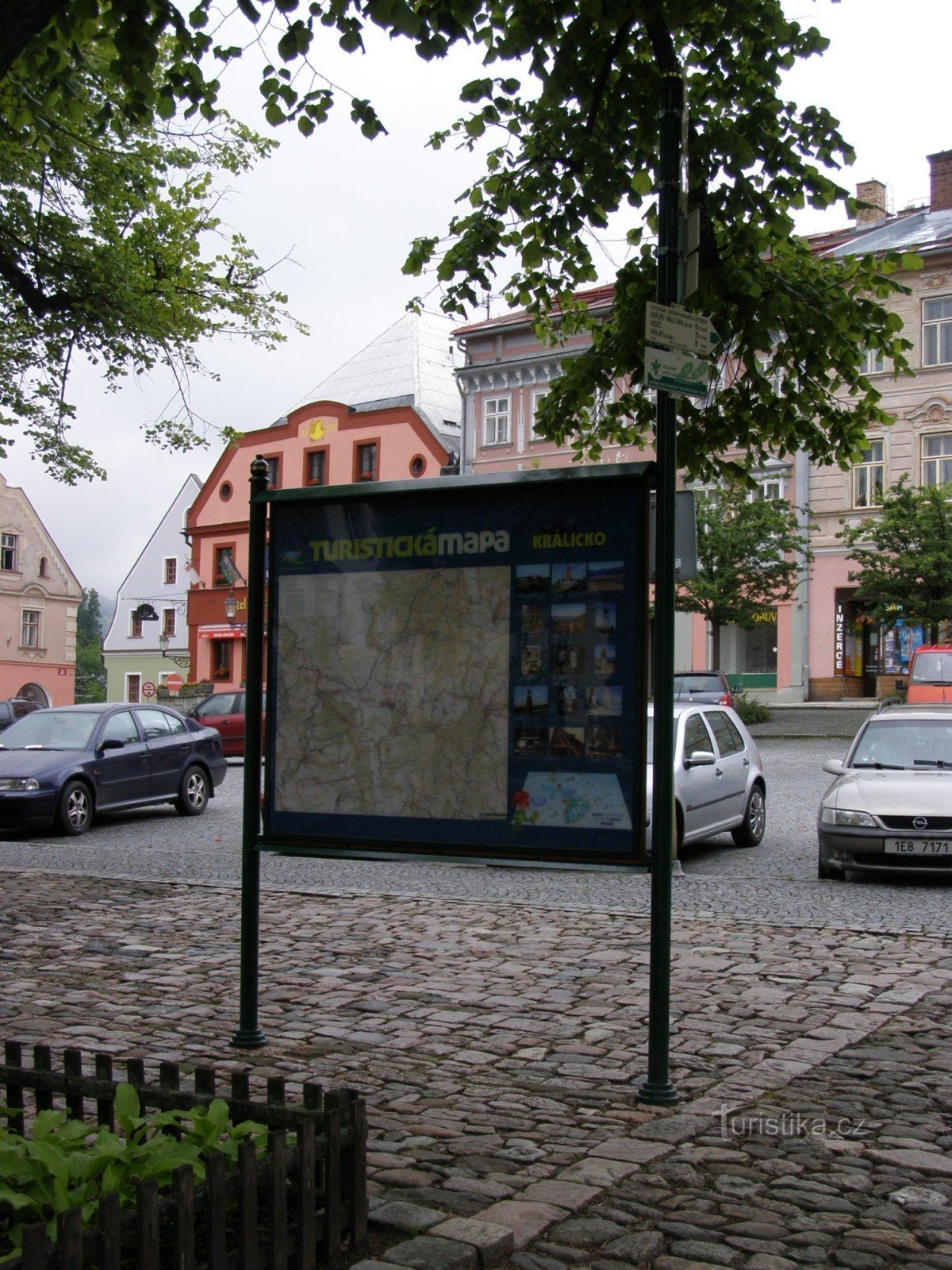 encruzilhada turística Králíky - náměstí