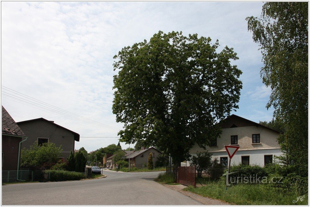 Toeristisch kruispunt Kramolna