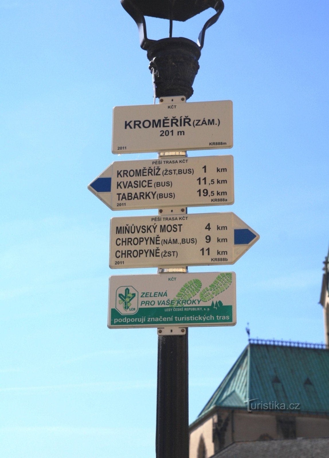 Kroměříž castle tourist crossroads