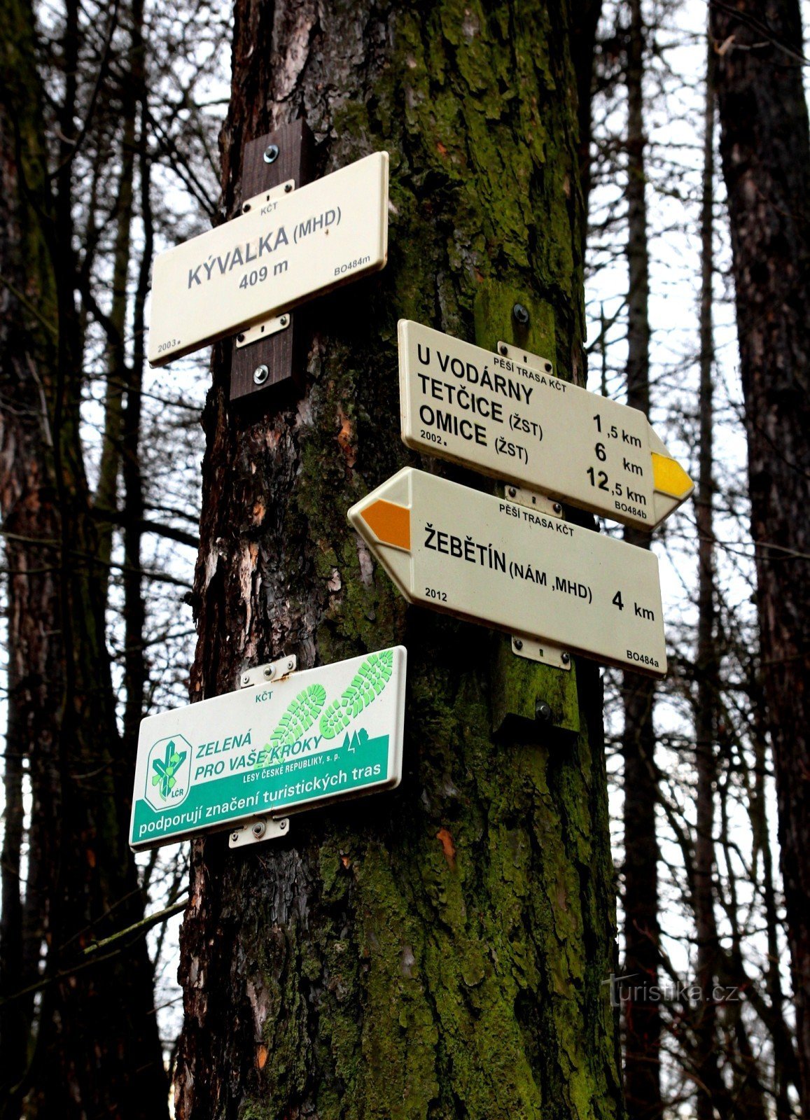 Tourist crossroads Kývalka