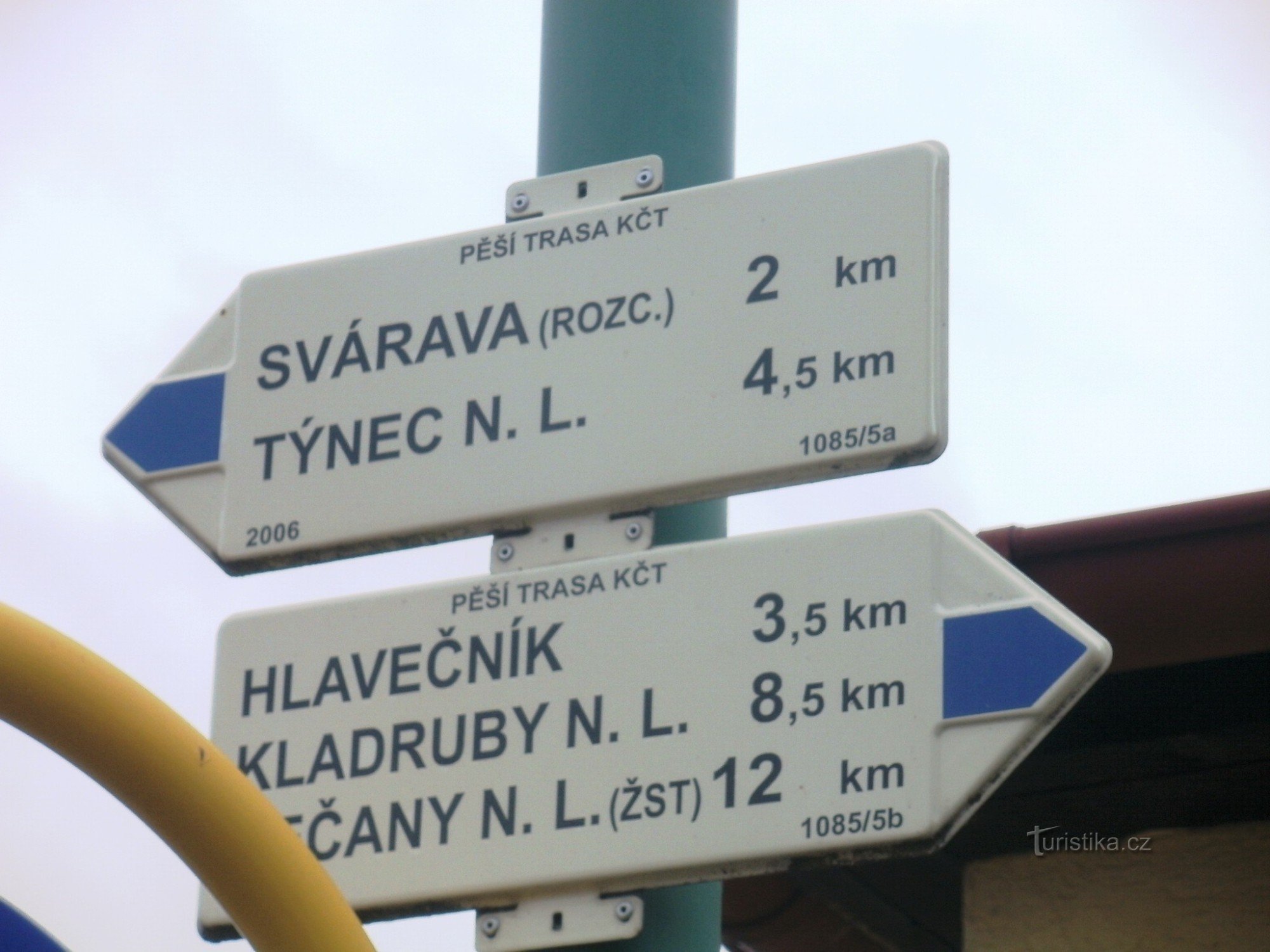 toeristisch kruispunt van Labská Chrčice