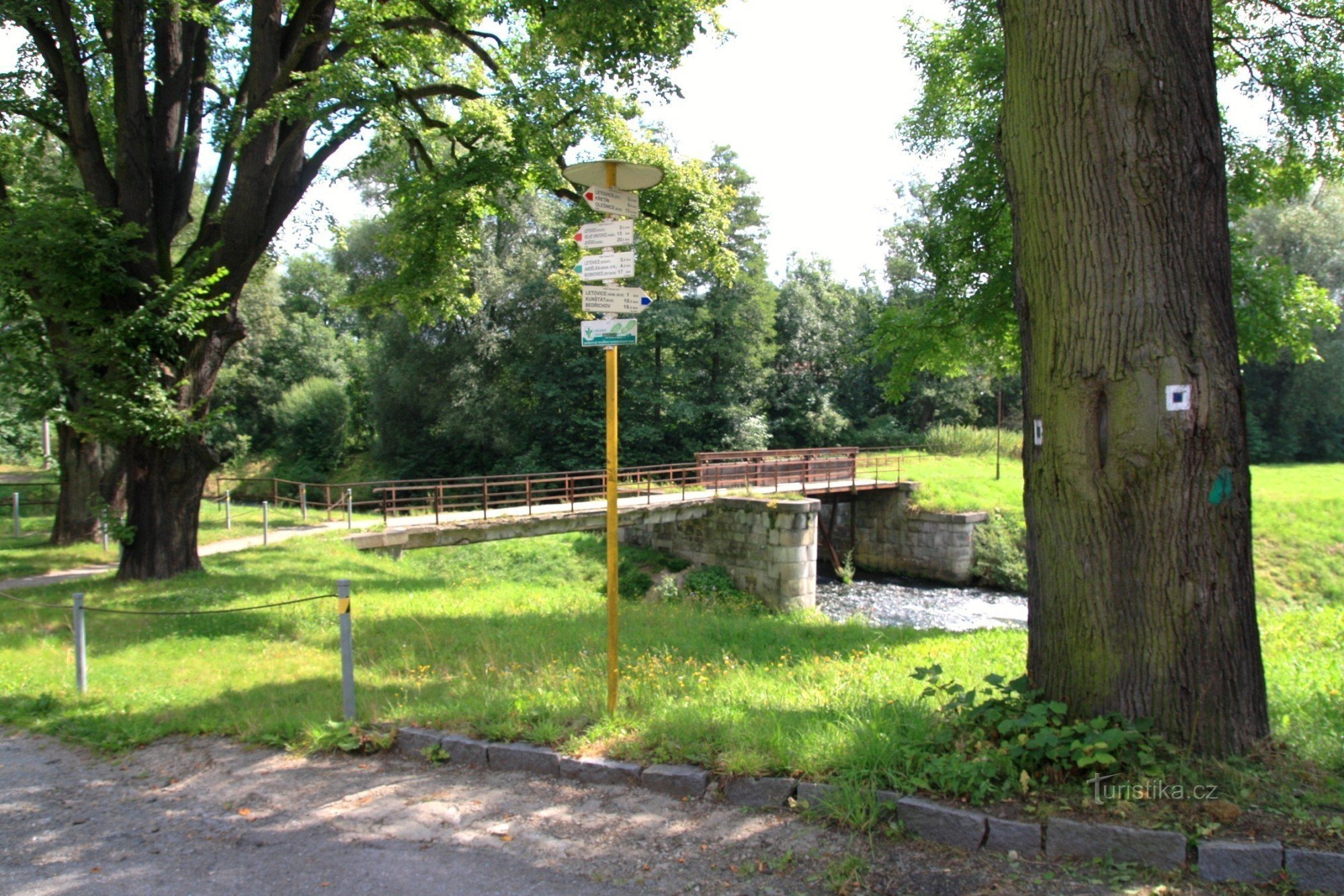 Turistické rozcestí Letovice