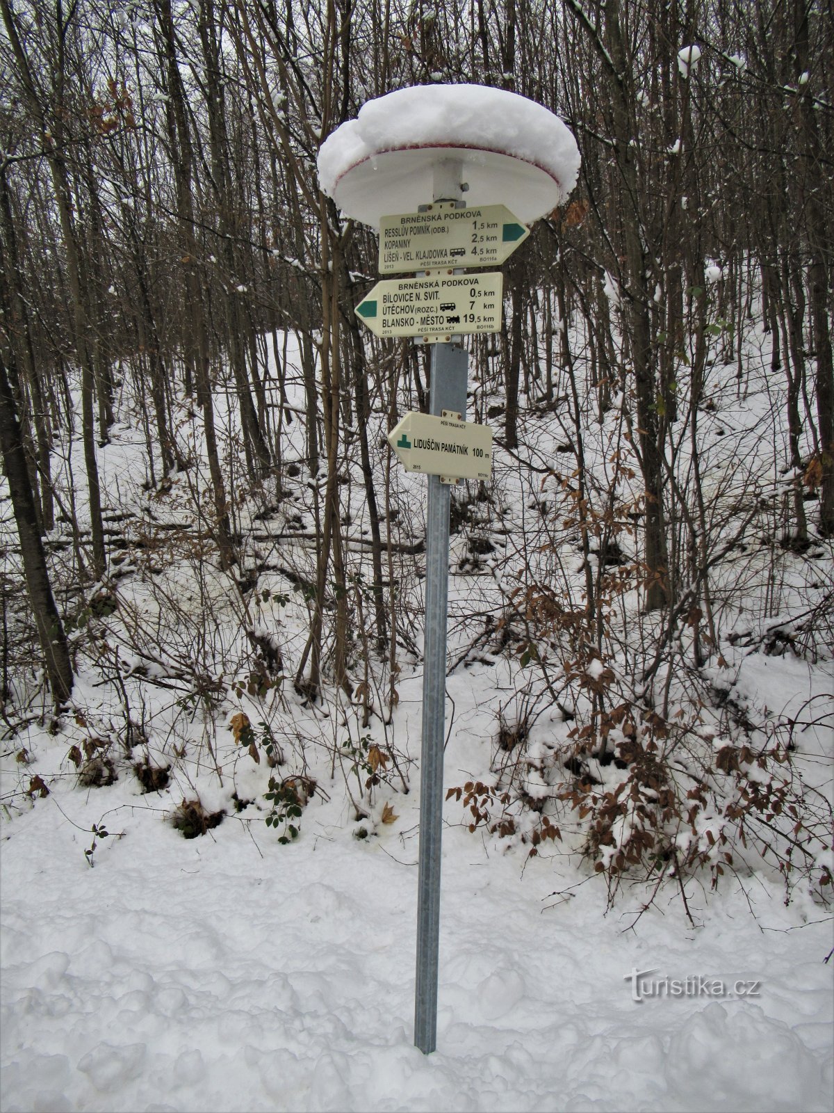 Turistkorsning Liduščina monument (2021)