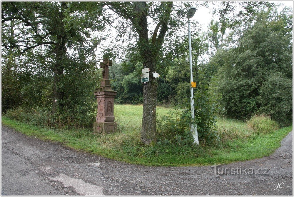 Tourist crossroads Lomnice nad Popelkou, U obory