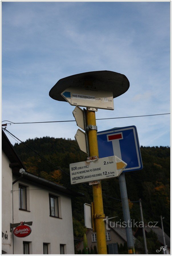 Tourist crossroads Machovská Lhota, inn