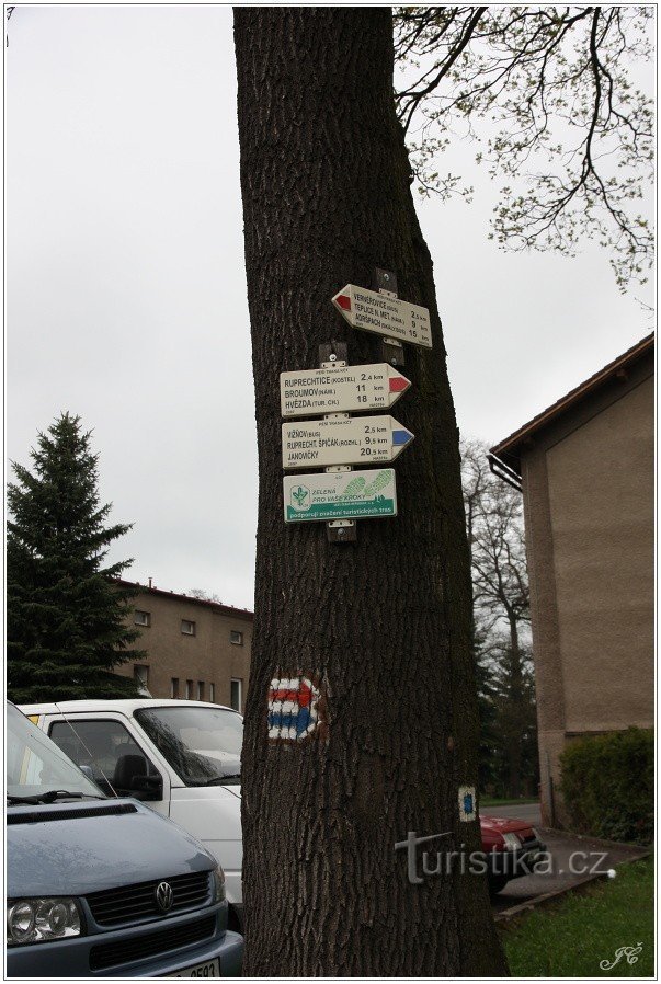 Tourist crossroads Meziměstí, at railway station