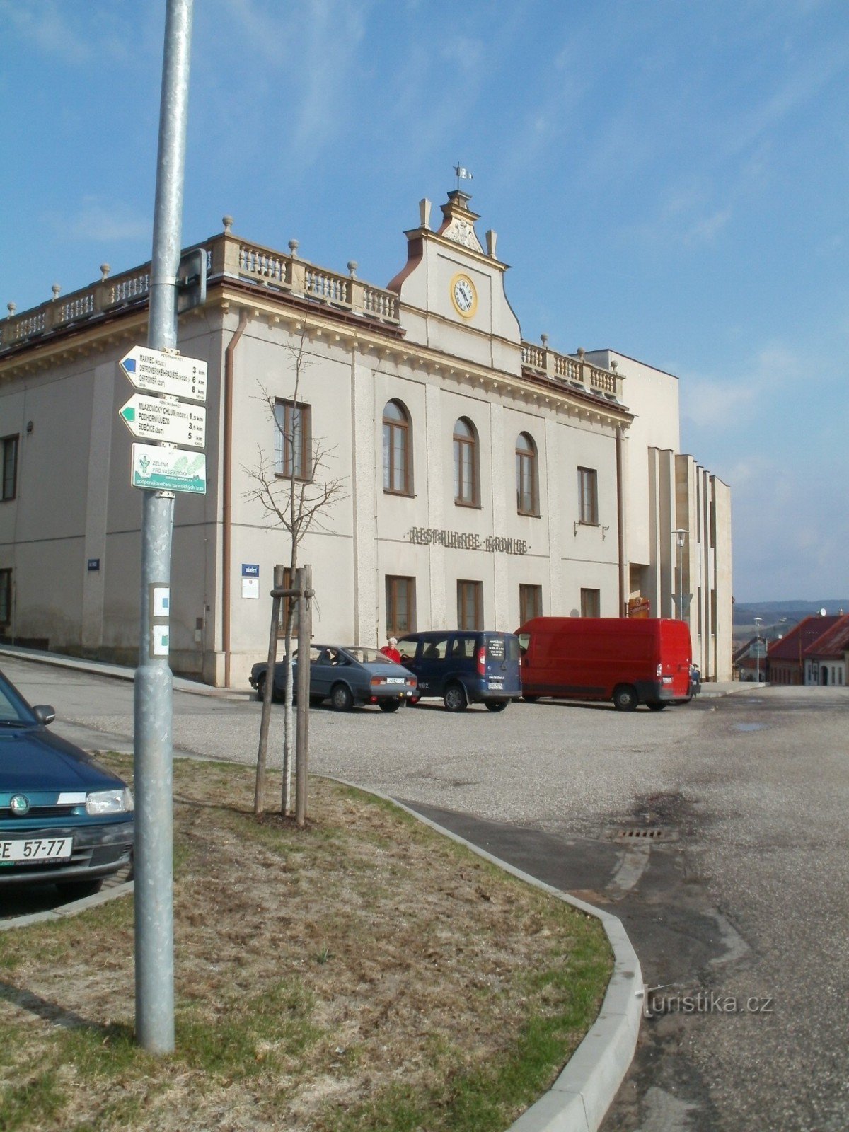 encruzilhada turística Mlázovice