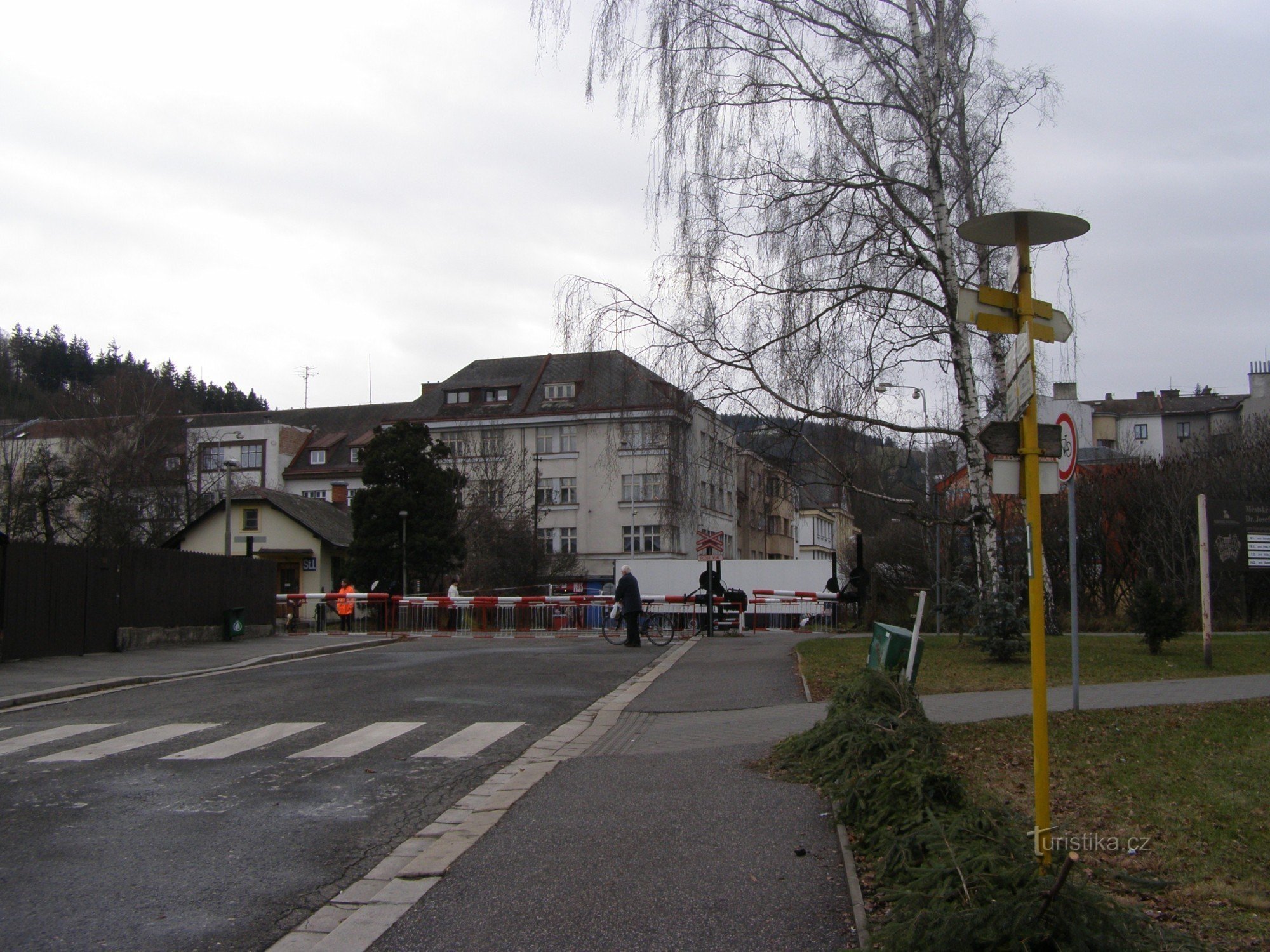 turistkorsning - Náchod, järnvägsstation