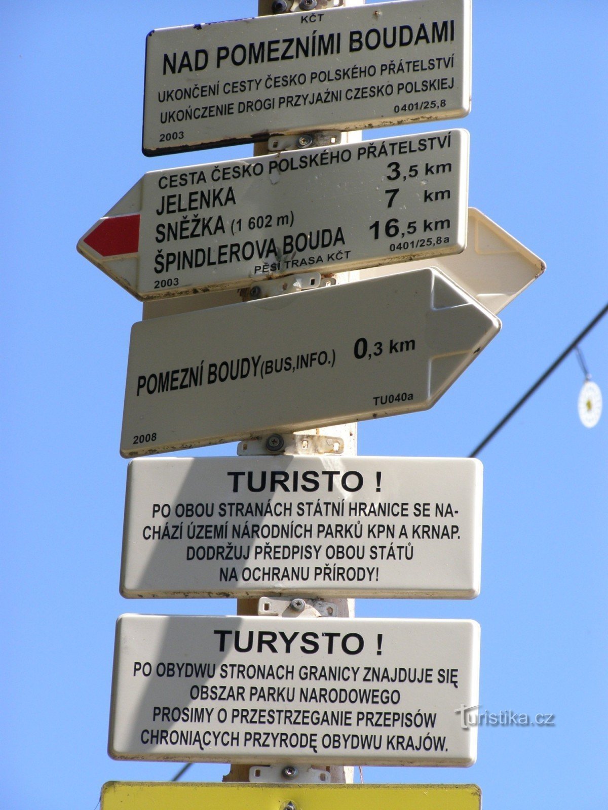the tourist crossroads Nad Pomezní Boudami