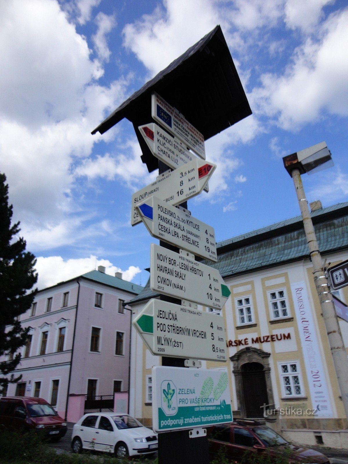 Encruzilhada turística de Nový Bor - Náměstí Míru