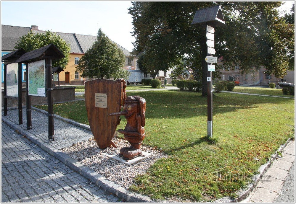 Encruzilhada turística Nový Hrádek - praça