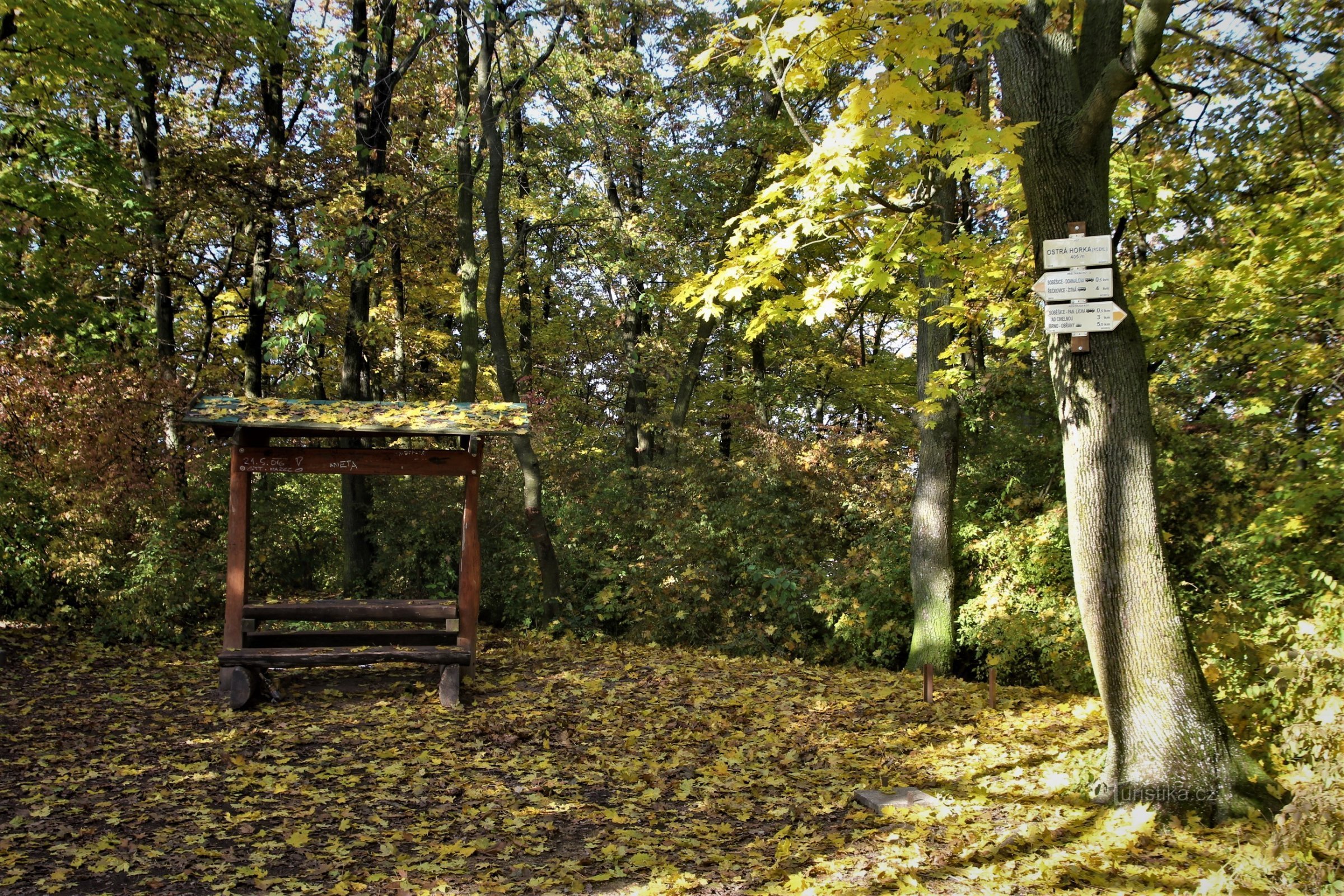 Tourist crossroads Ostrá Horka, lookout tower