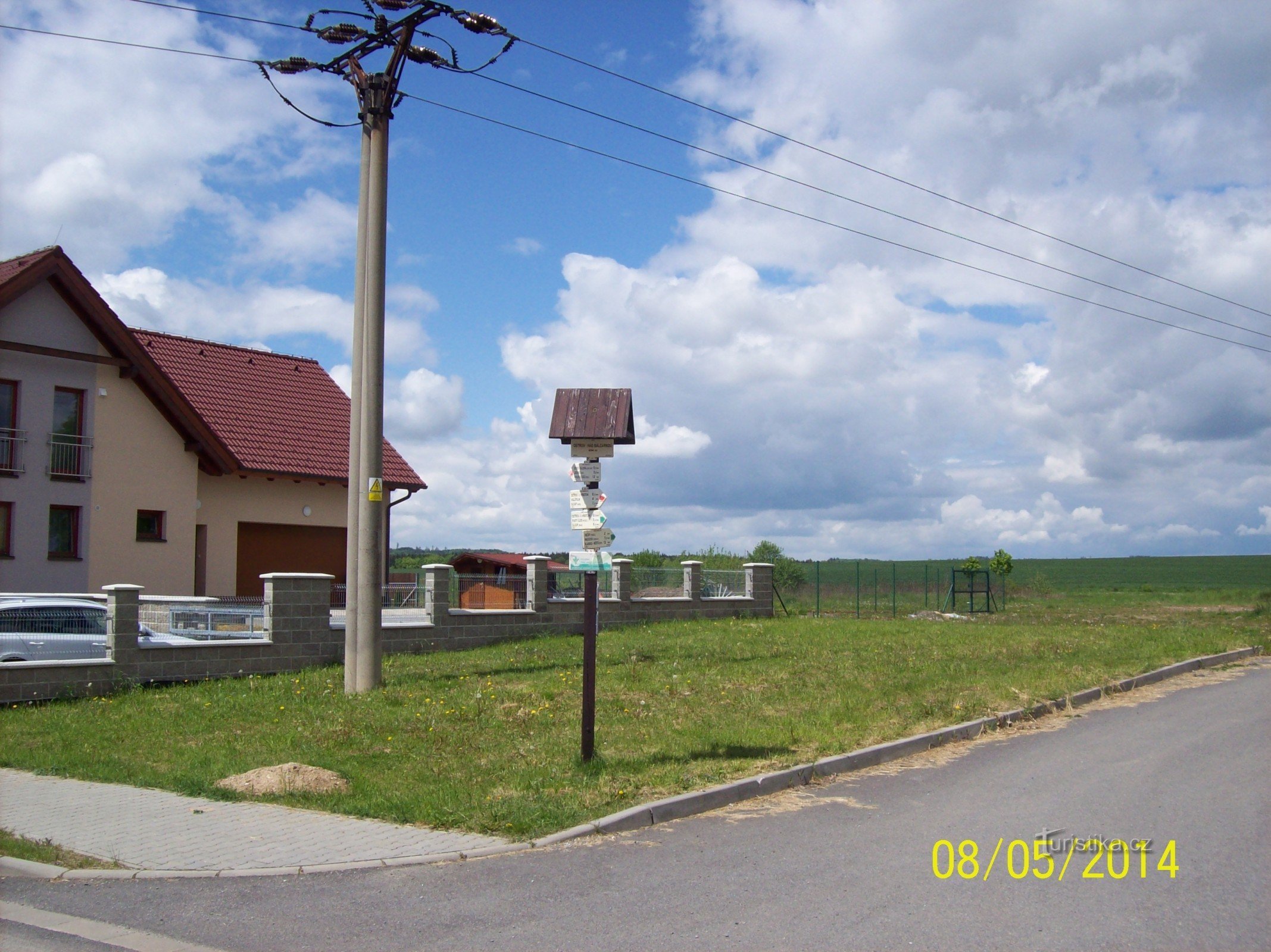 Tourist crossroads Ostrov – Nad Balcarkou