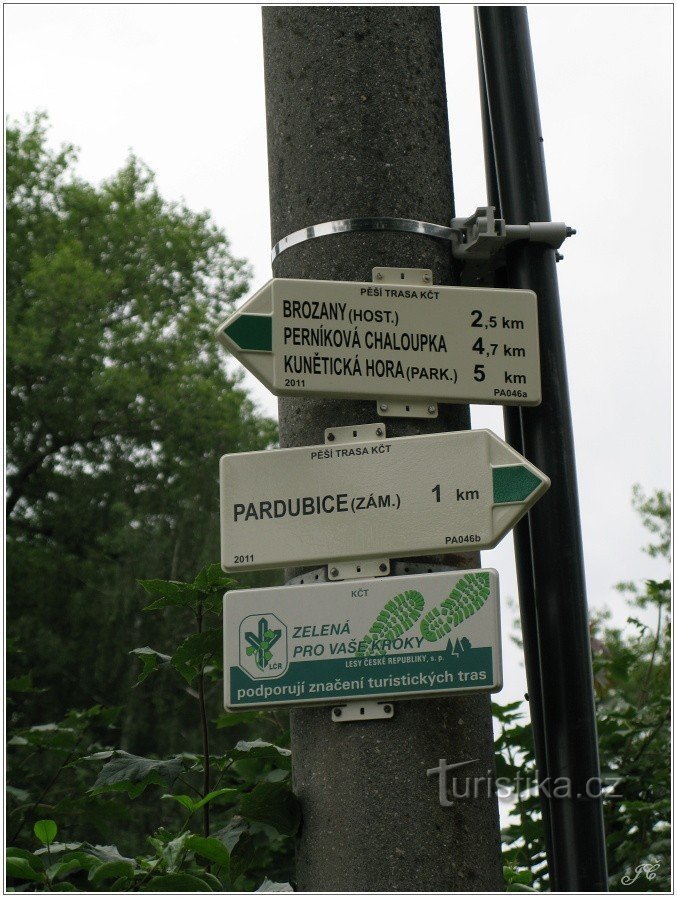 Encruzilhada turística de Pardubice, piscina