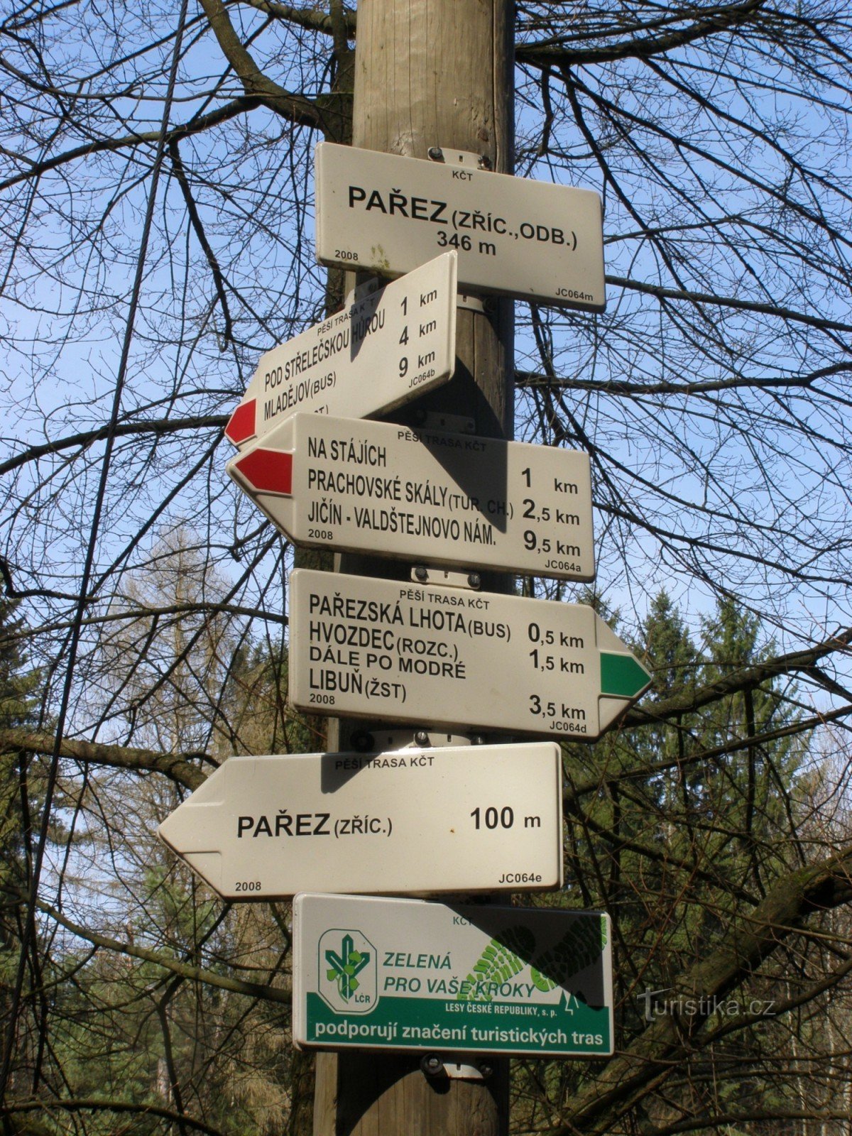 toeristisch kruispunt Pařez