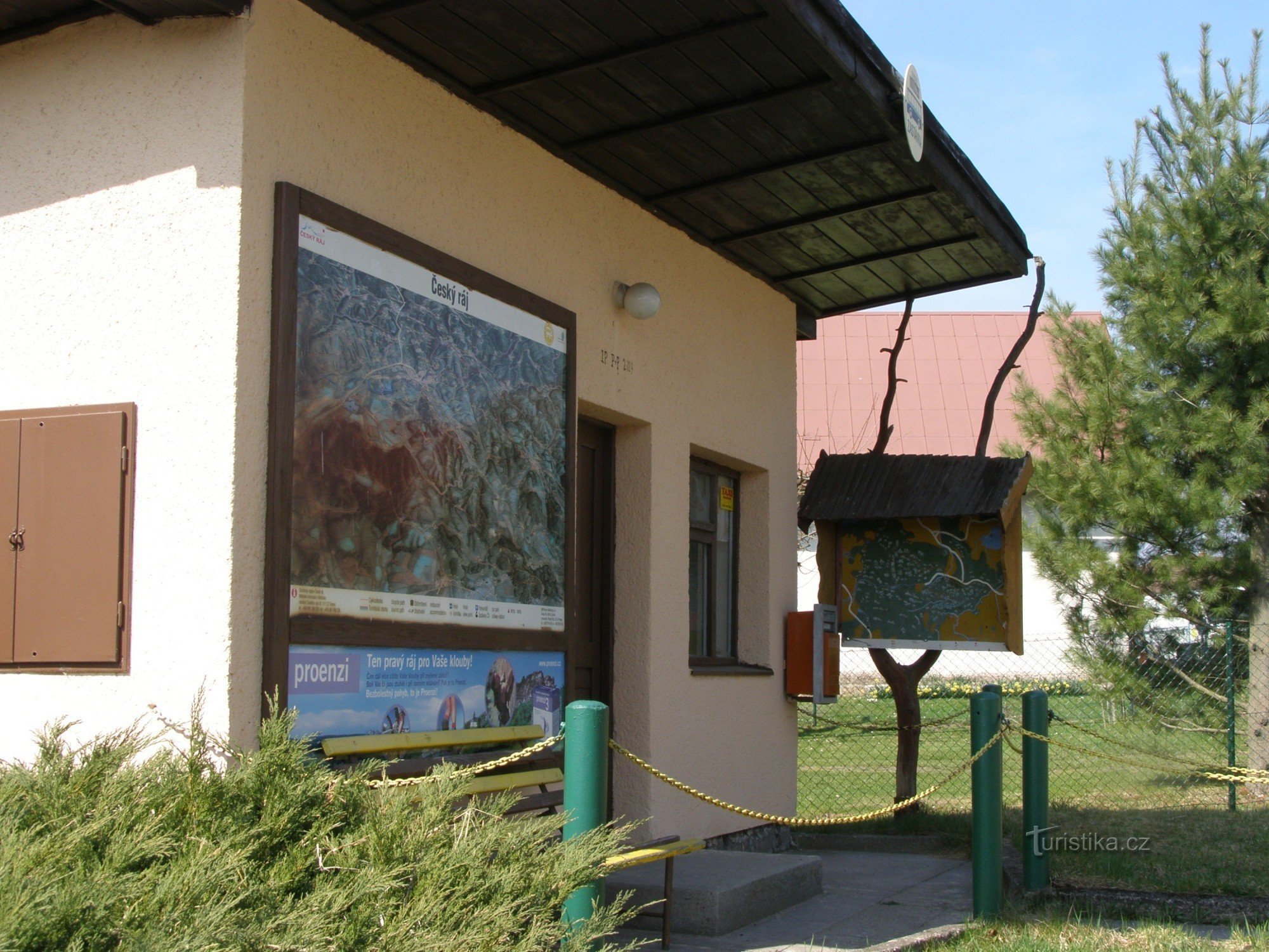 encruzilhada turística Pařezská Lhota