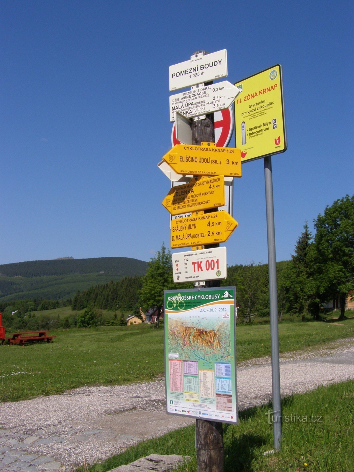 Cruce turístico de Pomezní Boudy