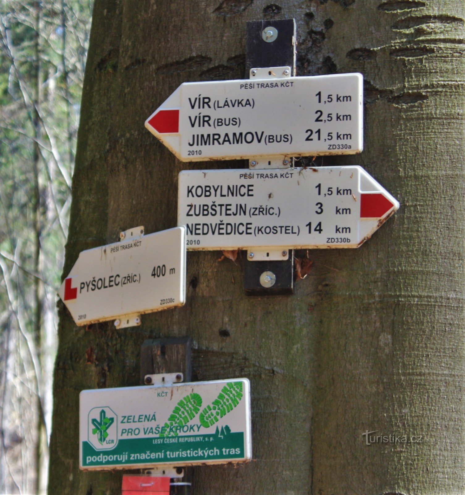 Tourist crossroads Pyšolec