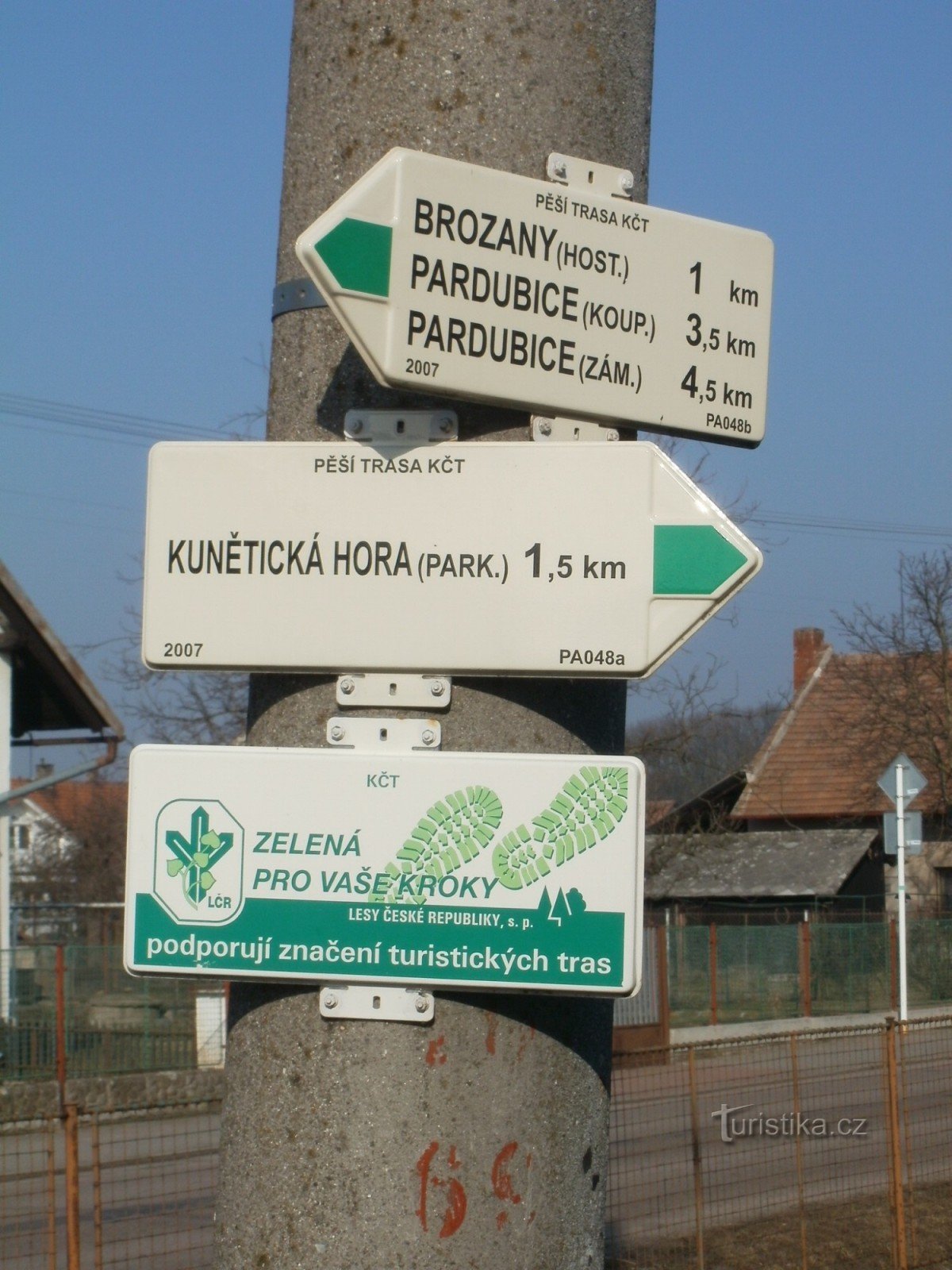 het toeristische kruispunt van Ráby