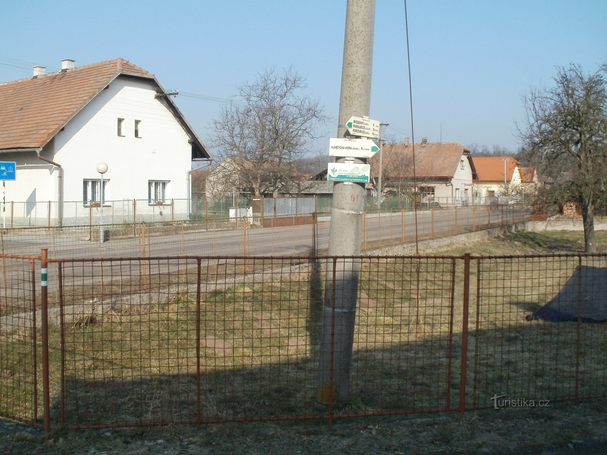 le carrefour touristique de Ráby