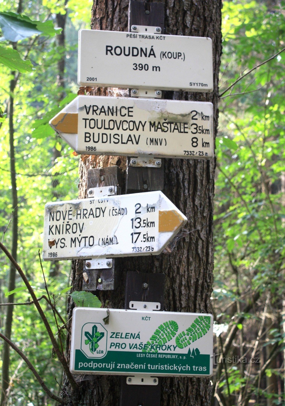 Touristenkreuzung Schwimmbad Roudná