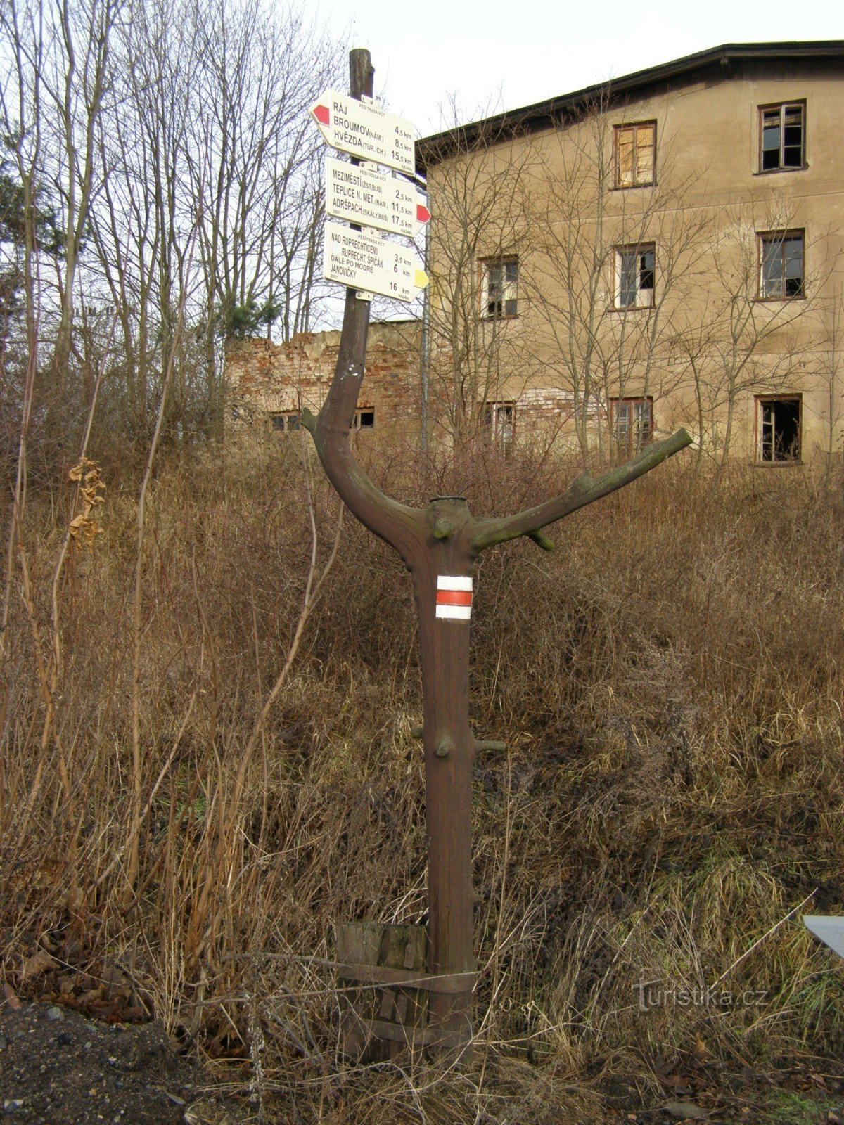 turistkorsning - Ruprechtice, järnväg