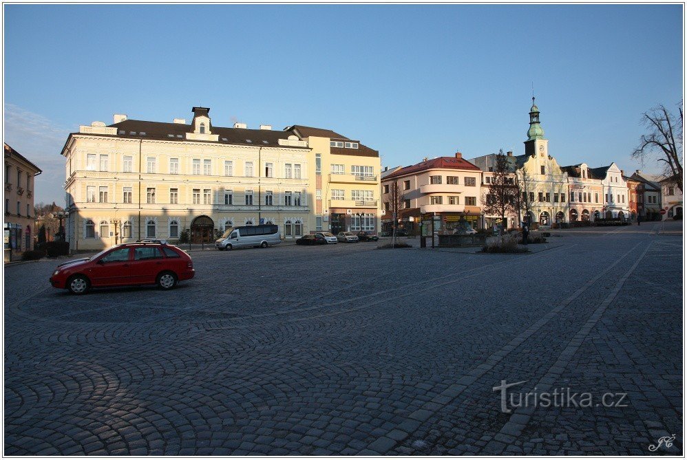 Turistkorsning Rychnov nad Kněžnou, torg