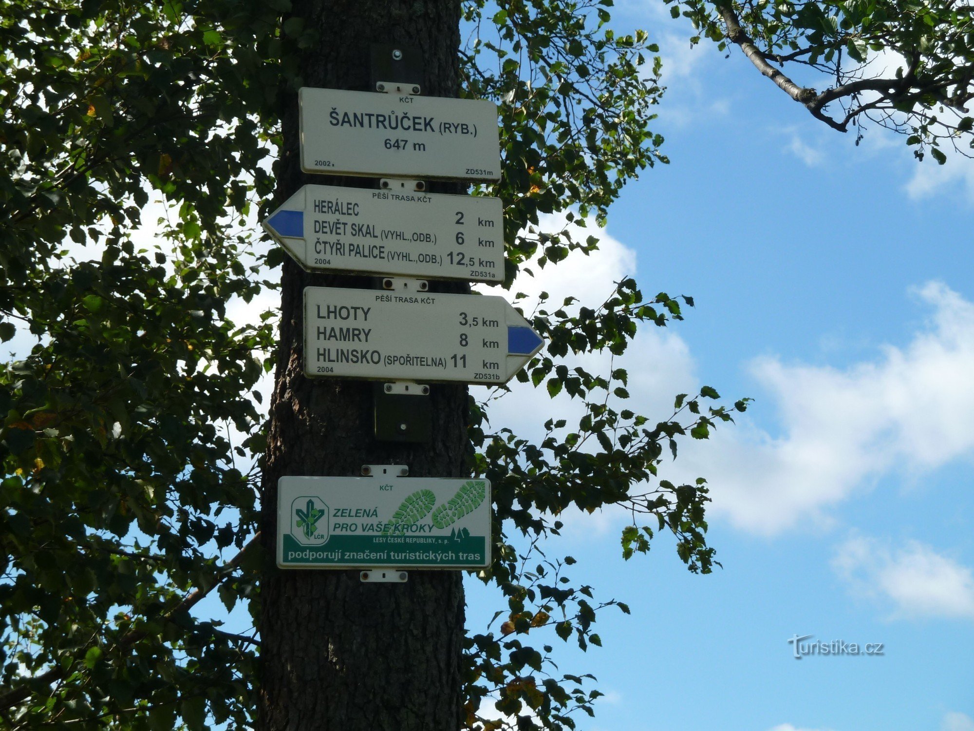 Tourist crossroads Šantrůček (pond)