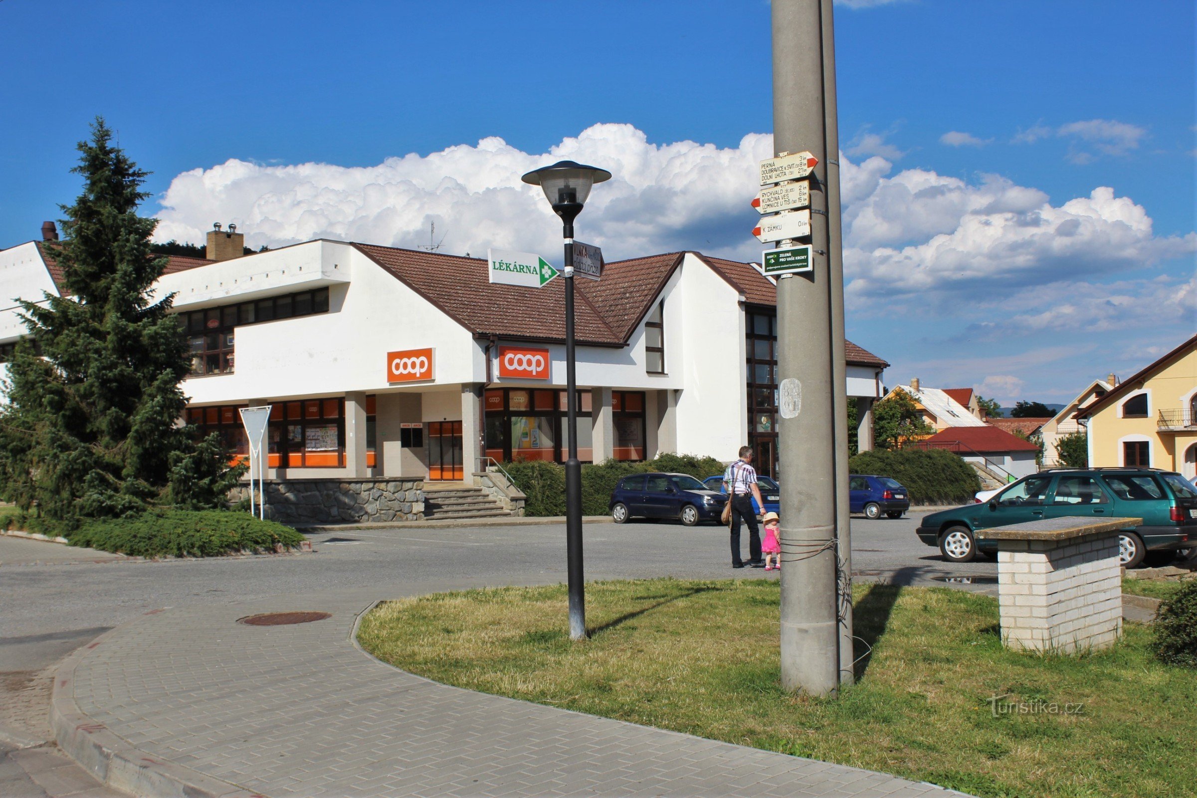The tourist crossroads is located on Comenské náměstí