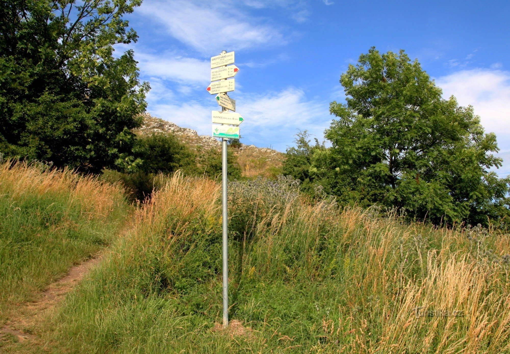 Carrefour touristique Sedlo pod Sirotčí hrad