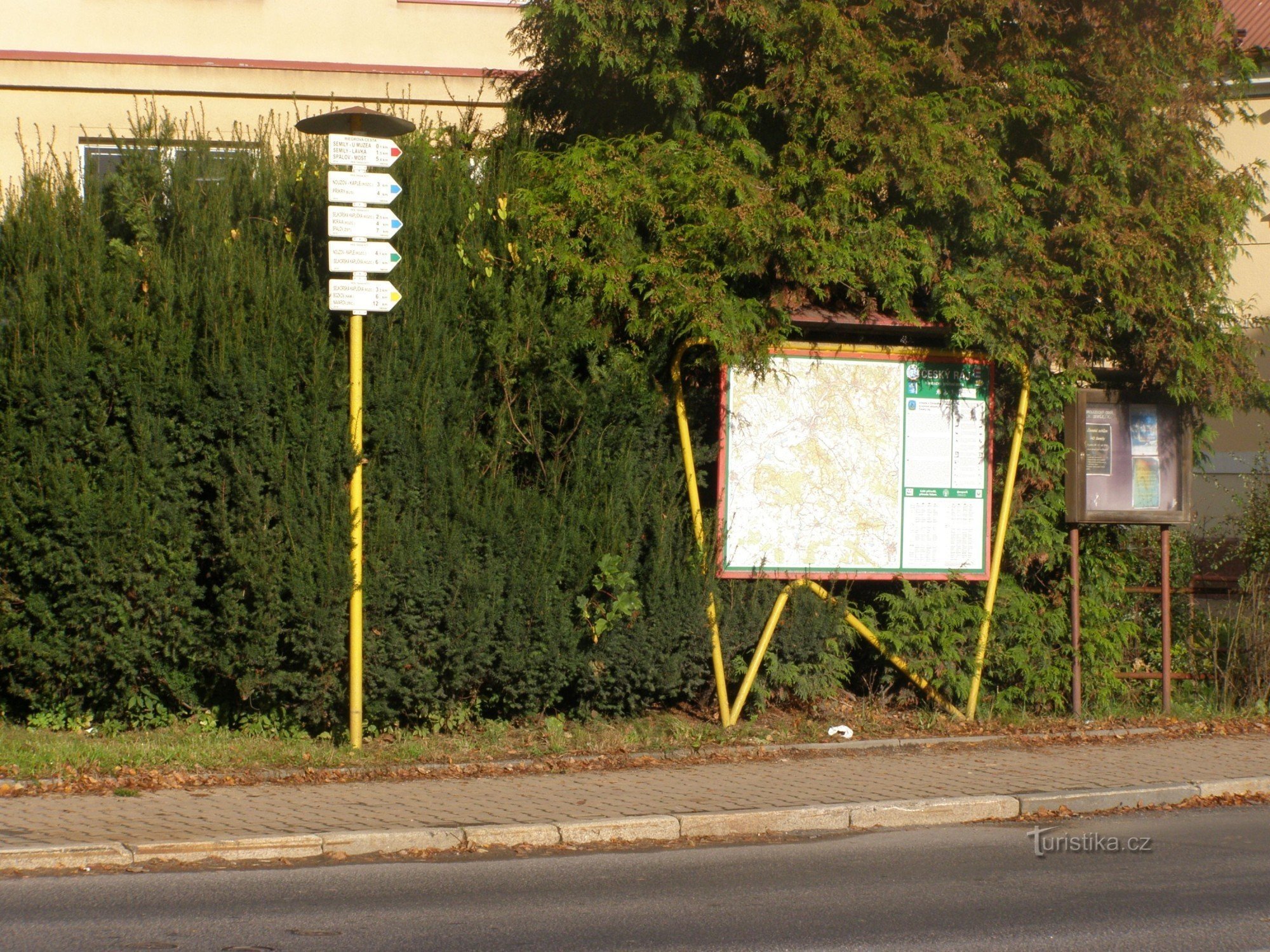 encruzilhada turística Semily - Riegrovo náměstí, placa de sinalização principal