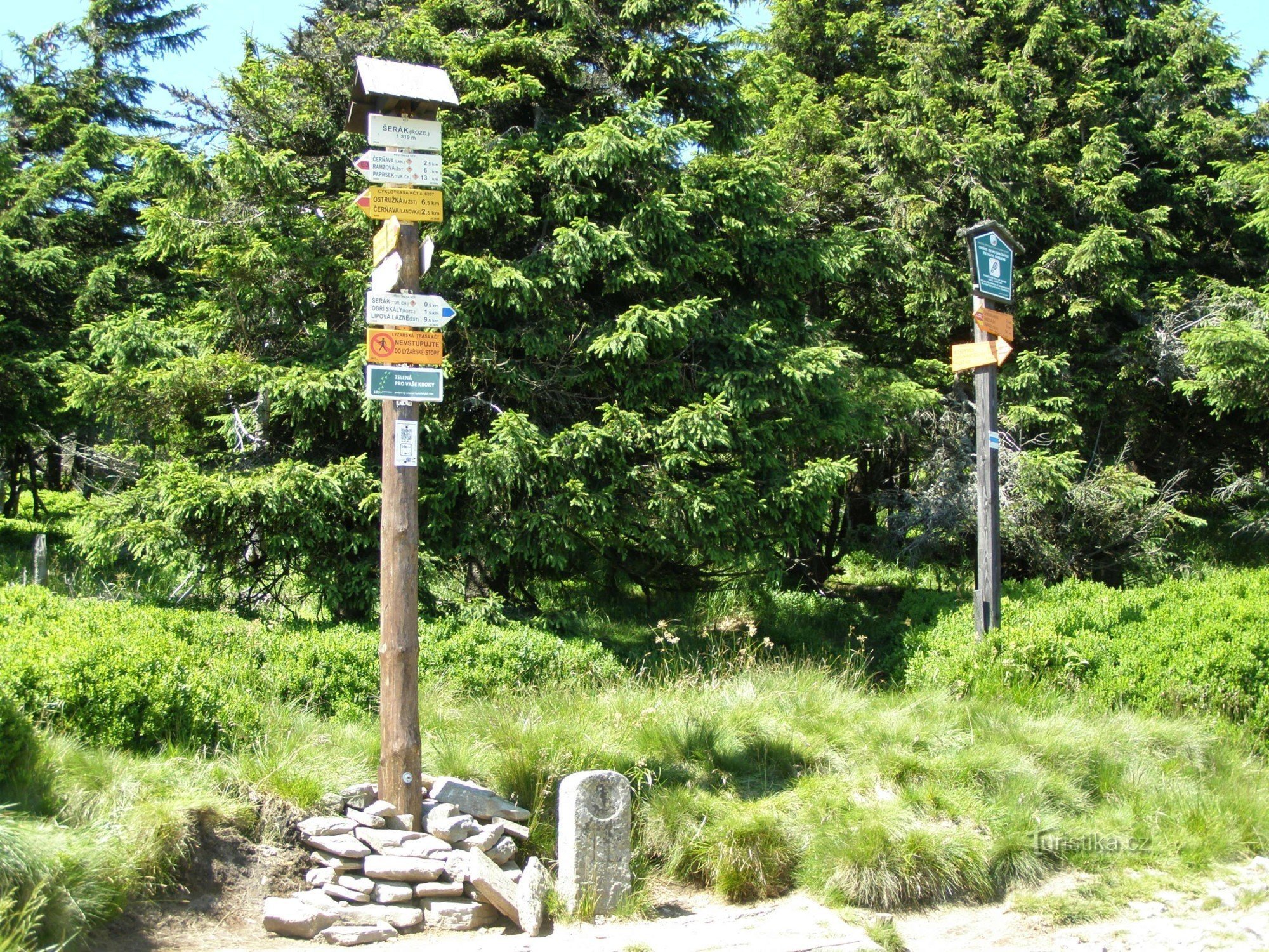 turistické rozcestí - Šerák, rozc.