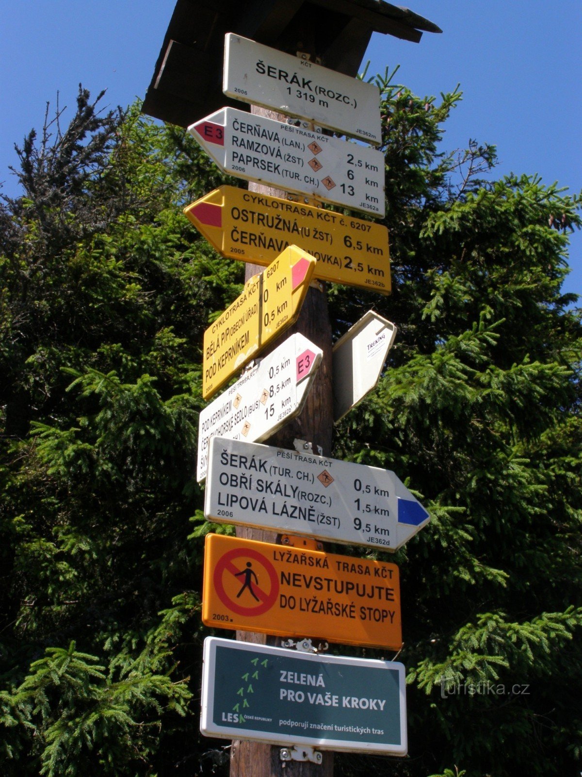 tourist crossroads - Šerák, crossroads