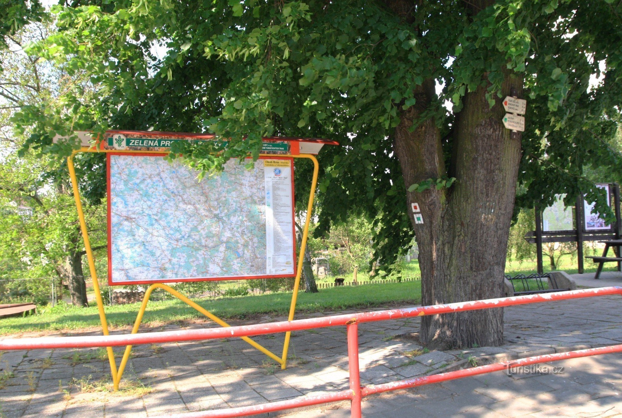 Turistické rozcestí Skalice nad Svitavou