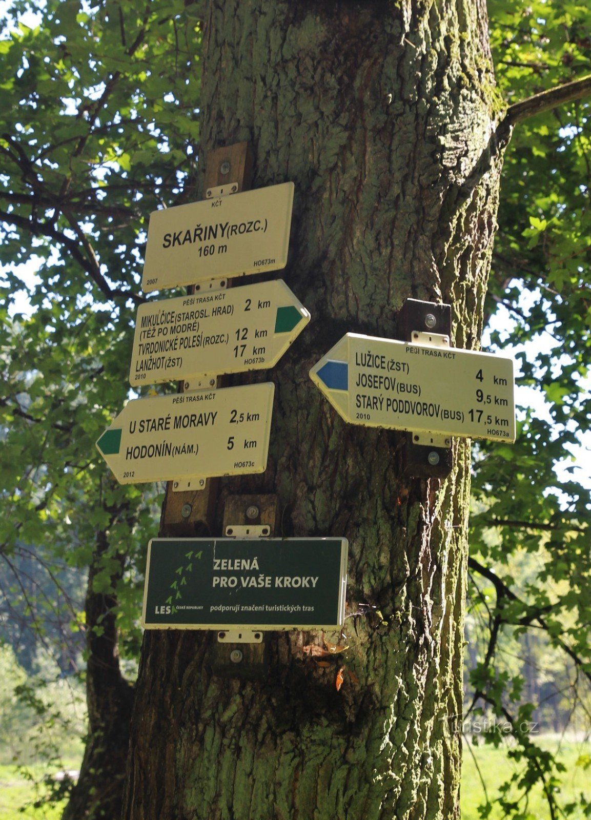 Skařina tourist crossroads