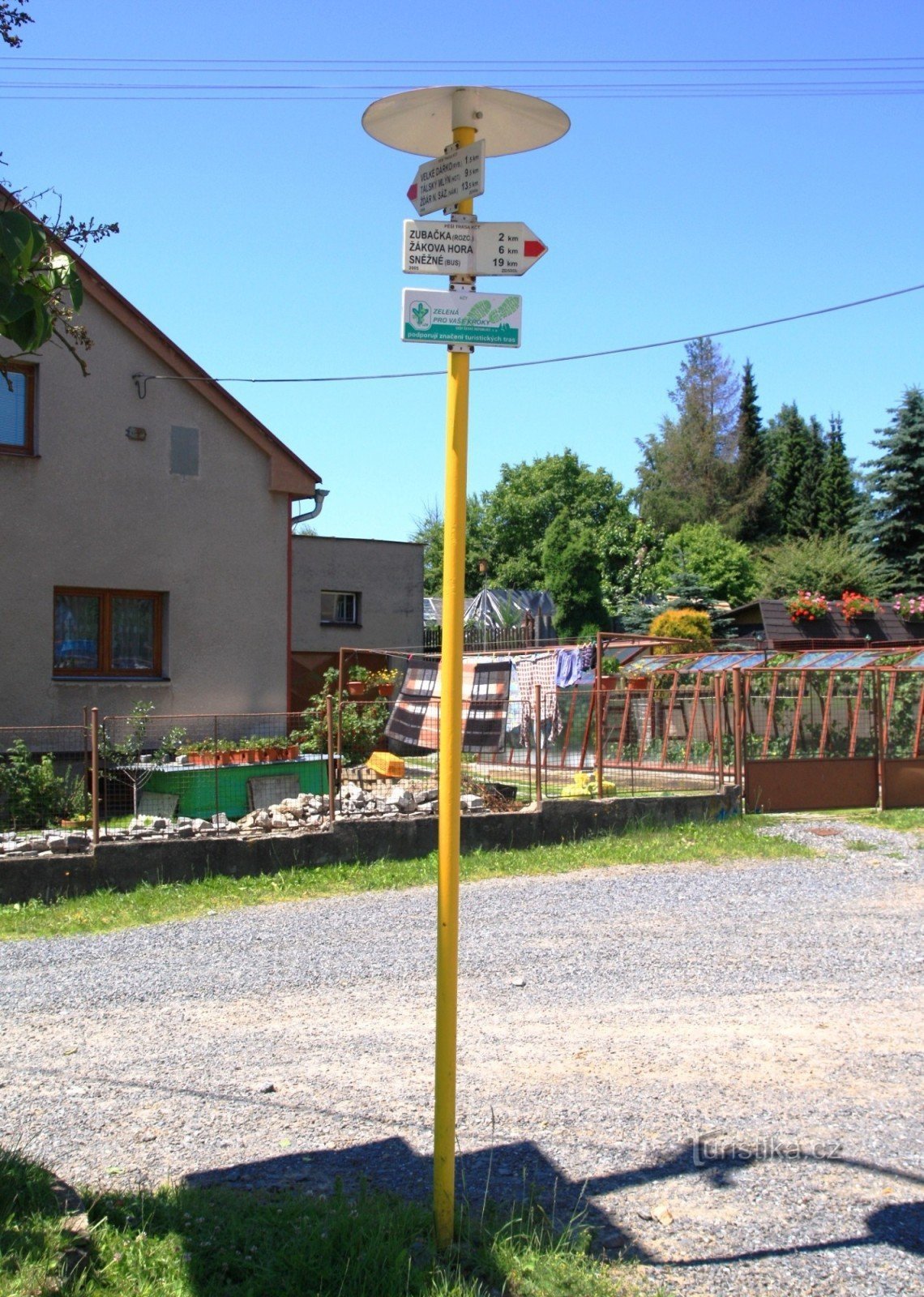 Škrdlovice tourist crossroads