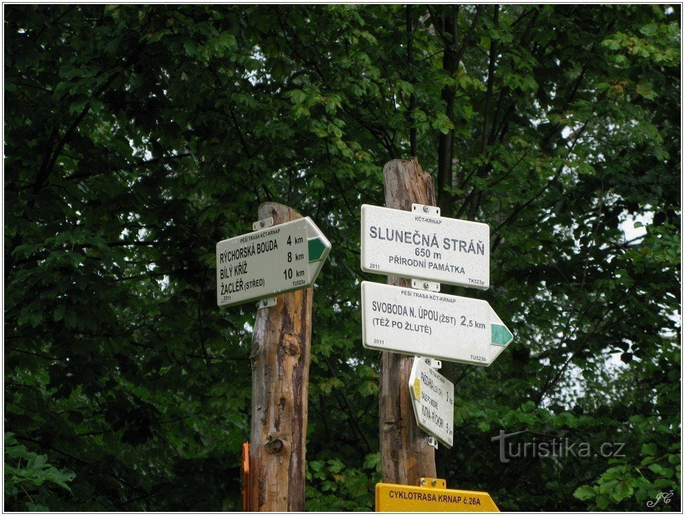 Tourist crossroads Slunečná straňa