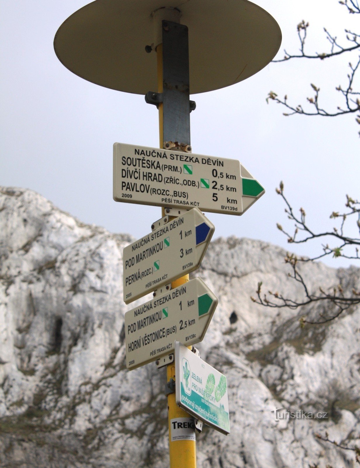 A parte superior do cruzamento turístico de Soutěska